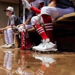 Marucci CATX Senior League (-10) USSSA Baseball Bat: MSBCX10 -BatPower Deals Sales Marucci CATX 10 USSSA Baseball Bat MSBCX10 Lifestyle 3